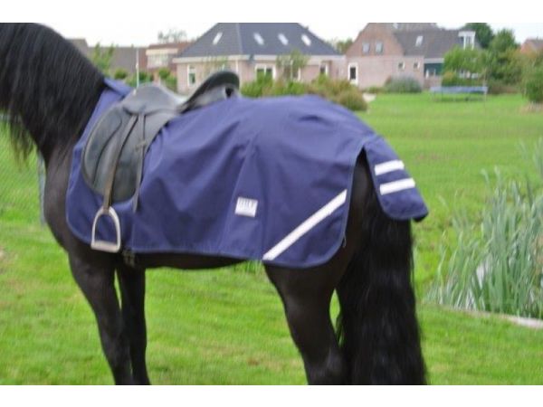 Uitrijdeken waterdicht met fleecevoering paardendeken